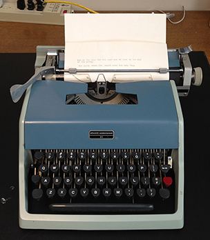 lettera22.jpg Olivetti Lettera 22, portable typewriter introduced in 1949