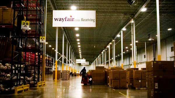 image of a Wayfair.com warehouse by John Taggart for The New York Times.