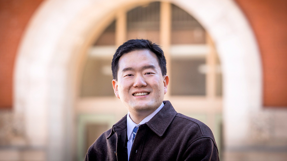Junghwan Kim, a graduate student in geography and geographic information science at the U. of I, co-led a study about the effectiveness of mobility restrictions in the U.S. during the COVID-19 global pandemic.  Photo by Fred Zwicky