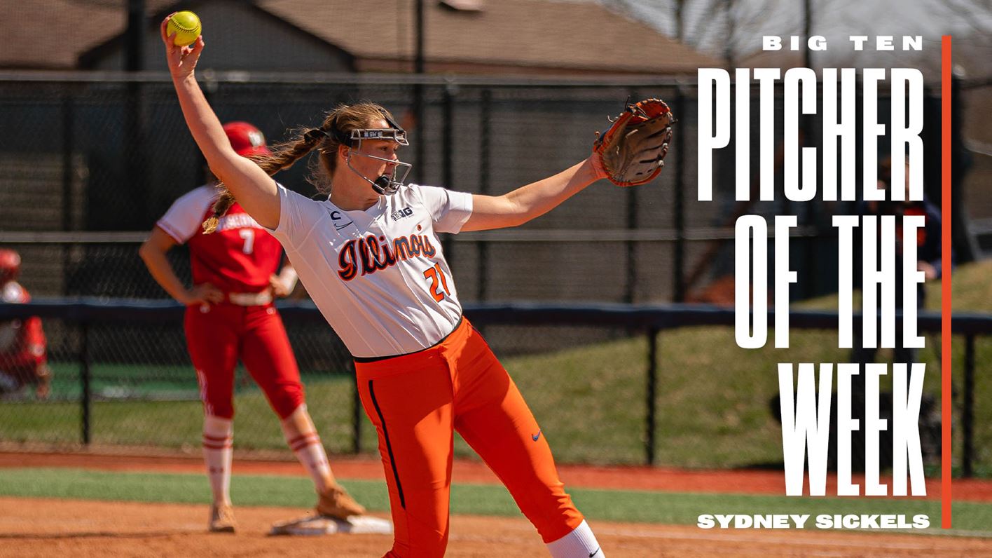 Sydney Sickles in her pitching motion