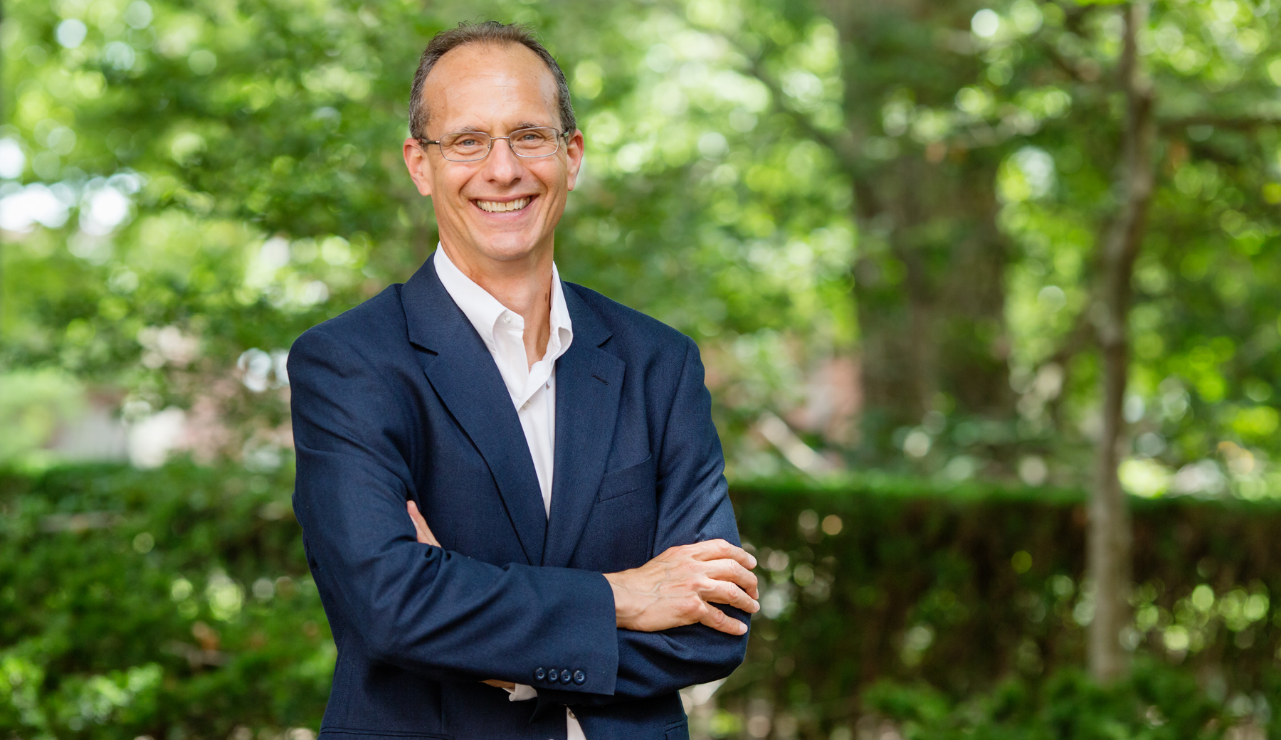 Professor, labor expert Bob Bruno. 2015 photo by Brian Stauffer