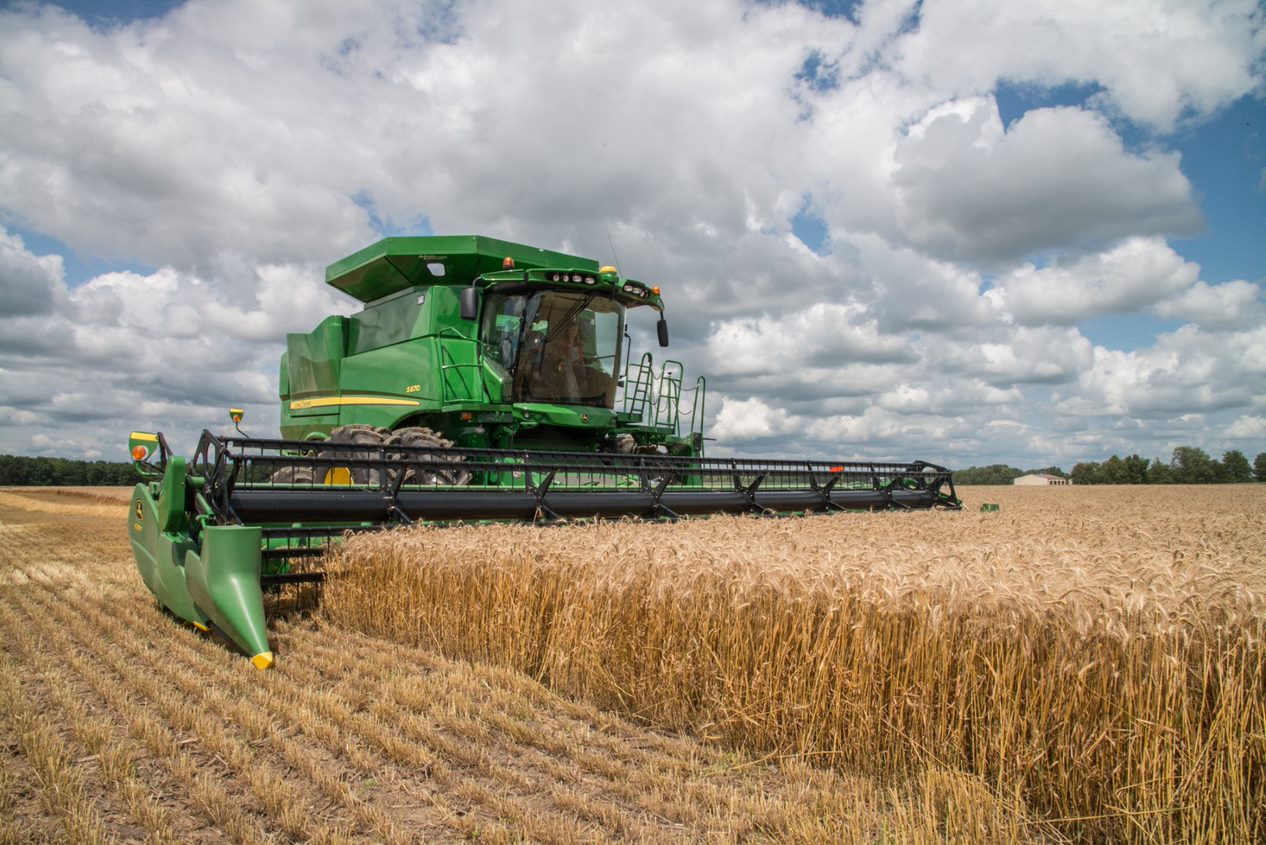 Combine harvesting corn in Illinois. Illinois Farm Bureau image via Creative Commons