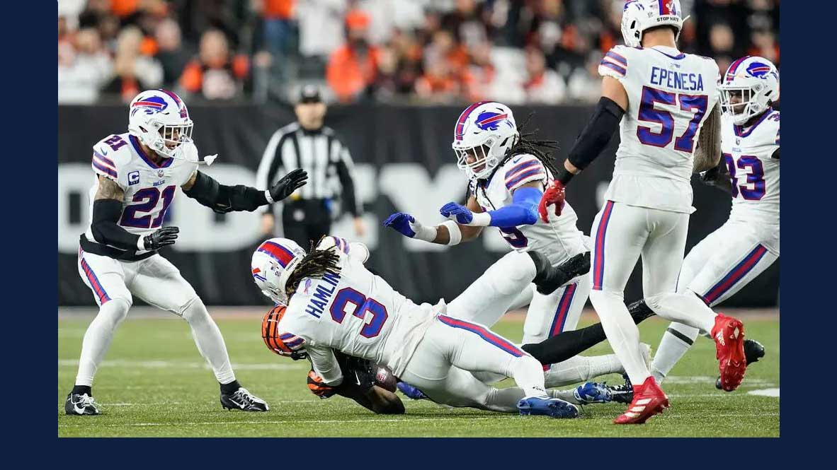 Damar Hamlin of the Buffalo Bills was hurt on Jan. 2 in a collision with Cincinnati Bengals wide receiver Tee Higgins.Credit...Joshua A. Bickel/Associated Press