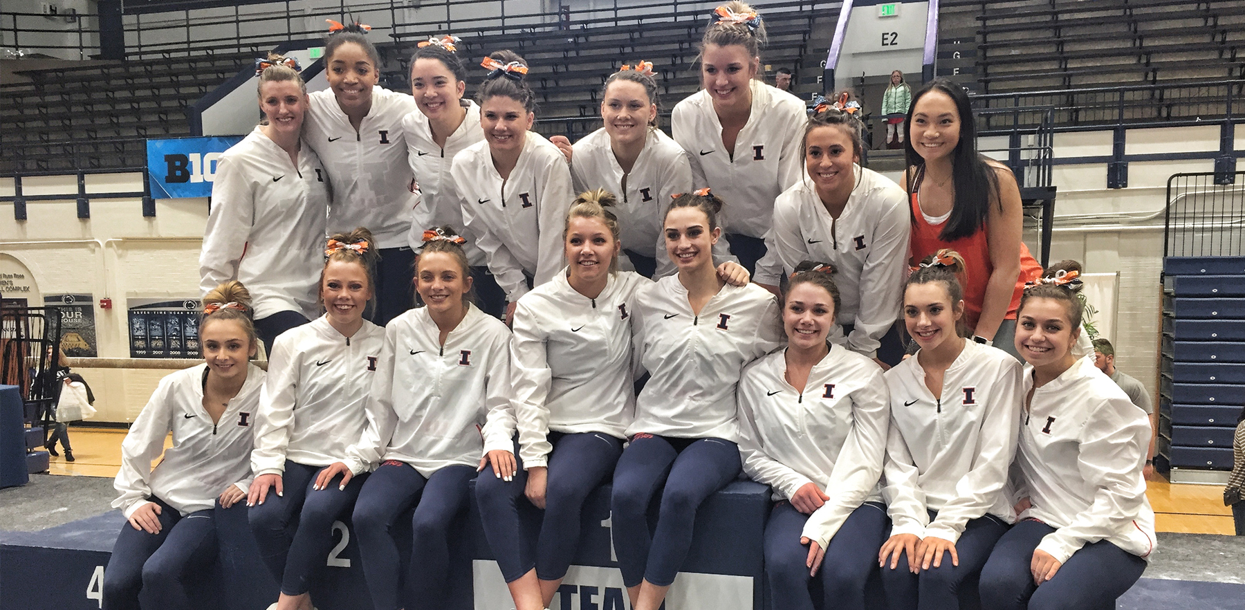 women's gymnastics team group photo
