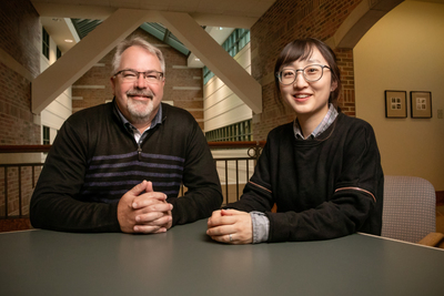 Presenting vocabulary words to students with gestures, even motions that don’t convey the meanings of the words, can improve students’ comprehension of new words in a foreign language, according to a new study co-written by University of Illinois educational psychology professor Kiel Christianson and graduate student Nayoung Kim.