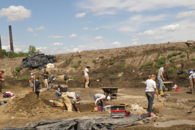 ISAS staff at an East St. Louis excavation site
