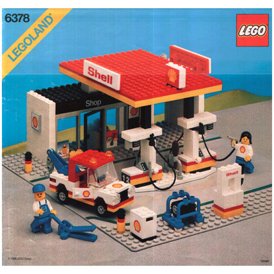 A vintage LEGO set of a Shell gas station